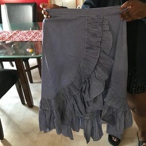 Fashion Nova Ruffled skirt